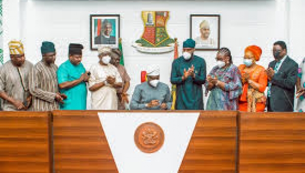 Makinde signs N268.8 billion 2021 budget into law